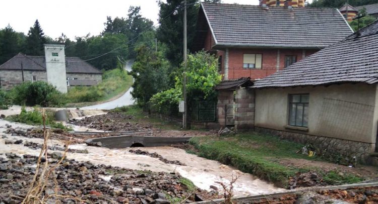 Alarmantno: RHMZ nove velike količine padavina u Šumadiji!