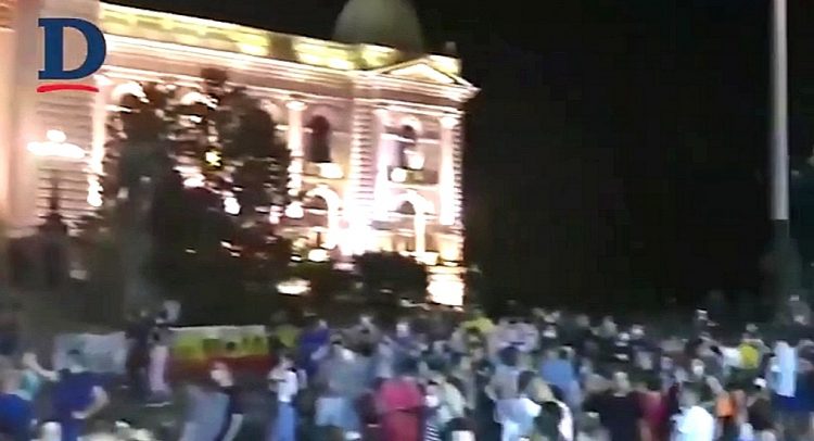 (uživo) Studenti izašli na ulice: Danas u 10 ispred vlade