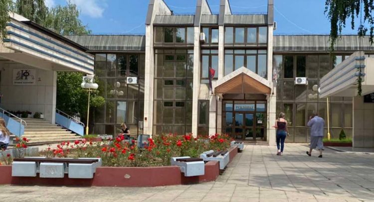 Ministarstvo prosvete preporučuje visokoškolskim ustanovama da preispitaju povećanje školarine