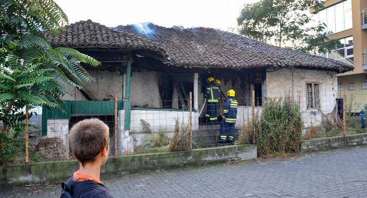 ŠOK: Kuća iz 19 veka koja je izgorela- i plac su privatno vlasništvo!