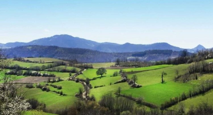 Selo Gornja Crnuća  u nestvarnoj lepoti Šumadije!