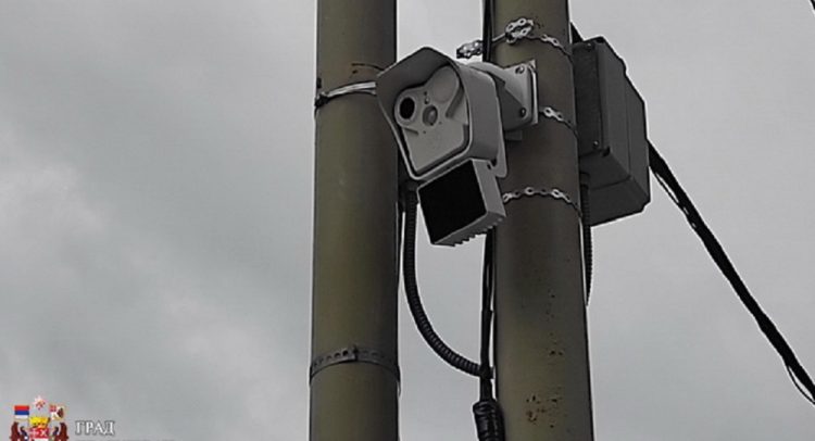 NEKO NAS POSMATRA… Kamere svuda po Kragujevcu