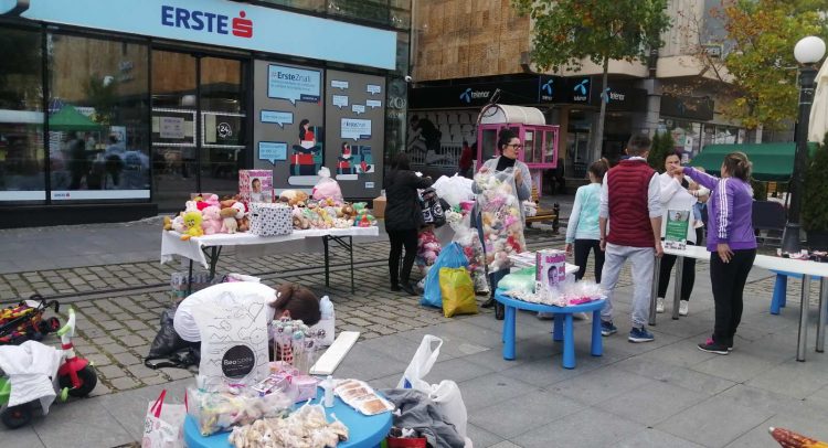 U Pešačkoj zoni“Kod krsta“ treći bazar za malu Minju!