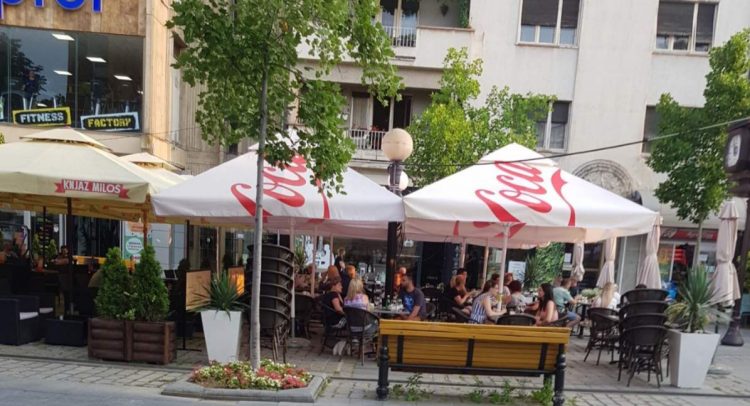 Od ponedeljka rade bašte kafića i restorana, tržni centri od srede!