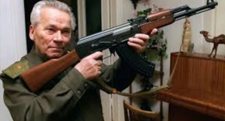 Pre 101 godinu rođen je Kalašnjikov
