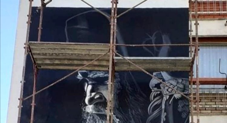 Foto prvog murala  Mitropolita Amfilohija u Foči!