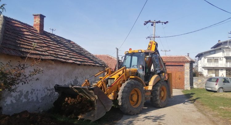 Žedni pored izvora-muke meštana u selu Ugljarevac kod Kragujevca