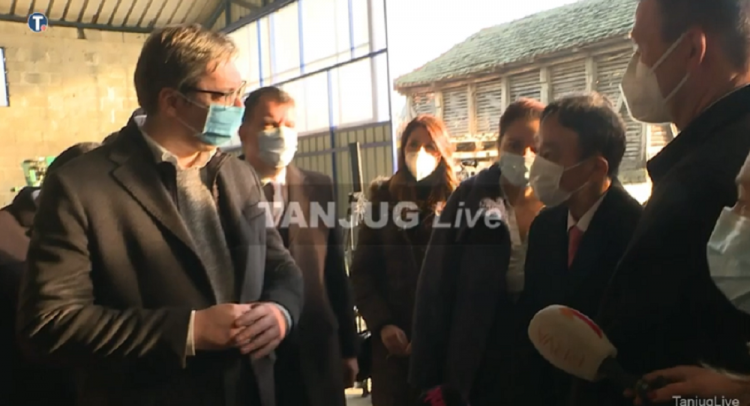 Predsednik Aleksandar Vučić danas priča sa JTI i obilazi seljake u Sremu (uživo)