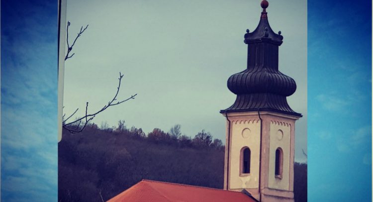 Novi krov na crkvi u selu Žabari kod Topole!
