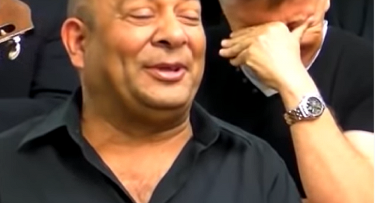 Na sahrani Nikole Bojovića Džej peva „Nedelju“ i plače!