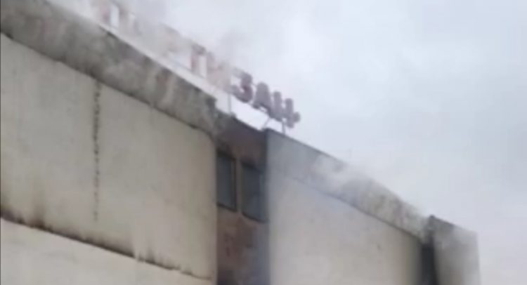 Prvi snimci ogromnog požara u Lapovu! (video)