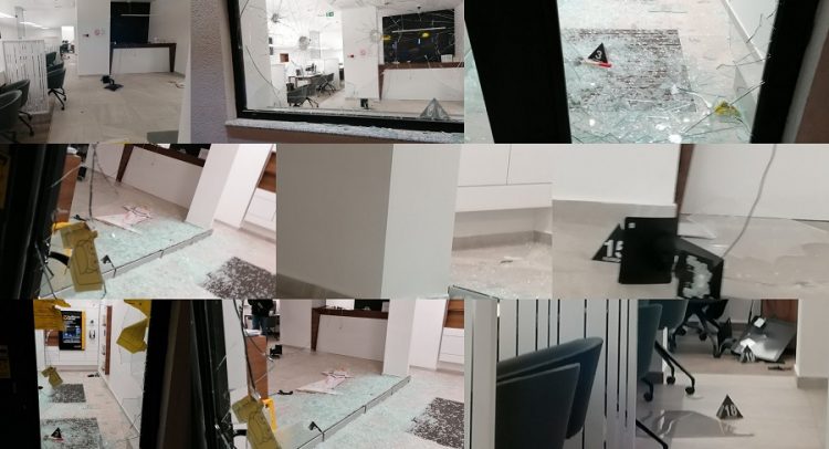 Ovako je izgledala banka u Aranđelovcu posle demoliranja (ekskluzivan foto)