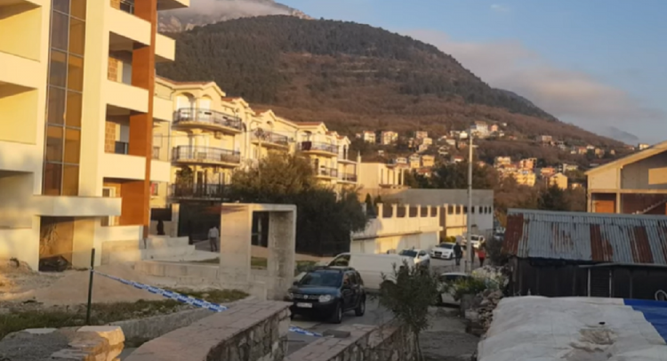 CG policija pretresa Kavčane- opkoljena kuća vođe klana Zvicera! (video)