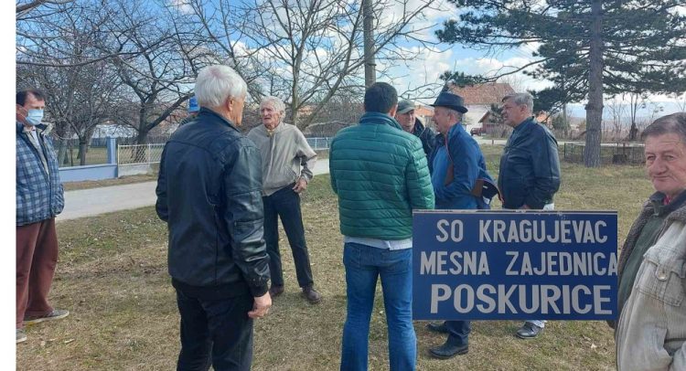 u selu Poksurice na osam kilometara od Kragujevca- meštani nemaju vodu!