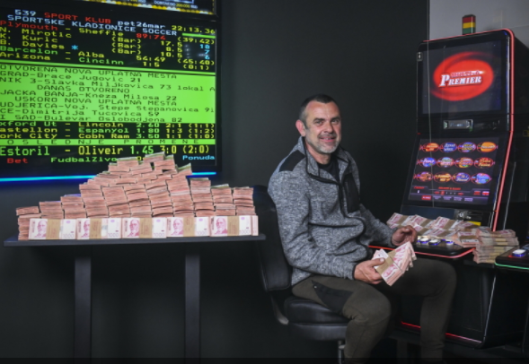 Iz Las Vegasa 21 milion dinara za Kragujevčanina Nenada Petrovića- SOCCER BILLIONS JACKPOT