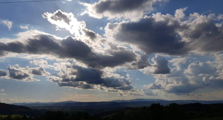 U Kragujevcu i Šumadiji oblačno, kiša, sunce… do 15 stepeni!