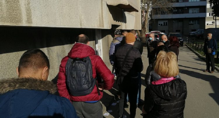 MUTNE radnje u OPŠTINSKIM prostorijama: SINDIKAT UMIREN A TENDER PRESKOČEN