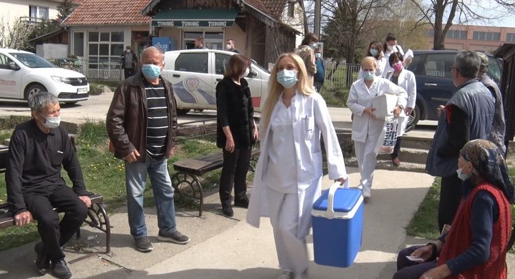 vakcinacija u Kragujevcu- danas Grošnica i Erdeč, sutra Jovanovac, Novi Milanovac, Cvetojevac i Resnik.