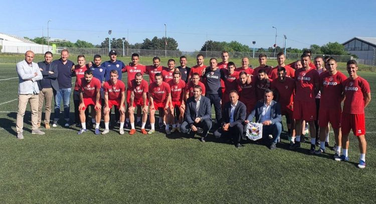 Gradonačelnik Nikola Dašić u poseti fudbalerima FK „Radnički“ na stadionu „Čika Dača“