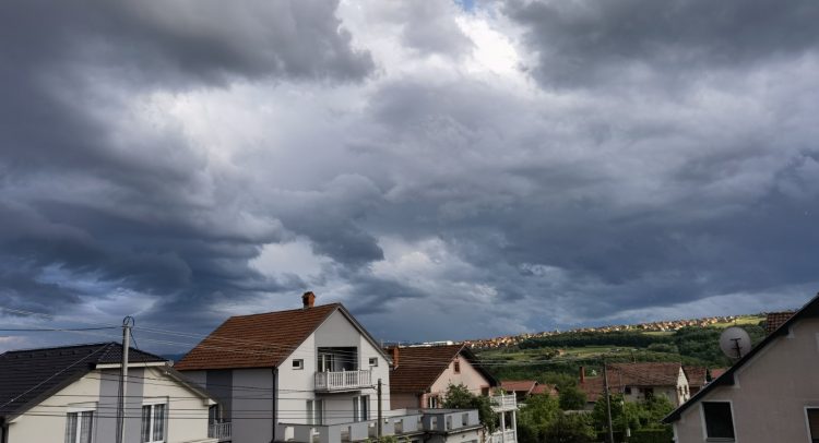 Danas svežije u Kragujevcu i Šumadiji- do 21 stepen, grmljavina i pljuskovi!