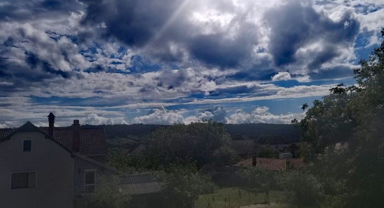 Smena oblaka i sunca u Kragujevcu i Šumadiji, danas do 21 stepen.