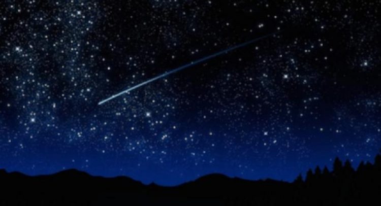 VEČERAS STIŽE METEORSKA KIŠA: Ogroman broj ZVEZDA PADALICA obasjaće noćno nebo, a evo gde ćete moći da posmatrate ovaj FENOMAN!