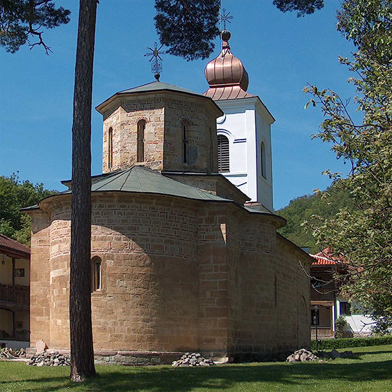 ŠUMADIJSKA BRDA KRIJU OVE BISERE: Četiri manastira koje su podigli sprski velikaši i kraljevi (FOTO/VIDEO)