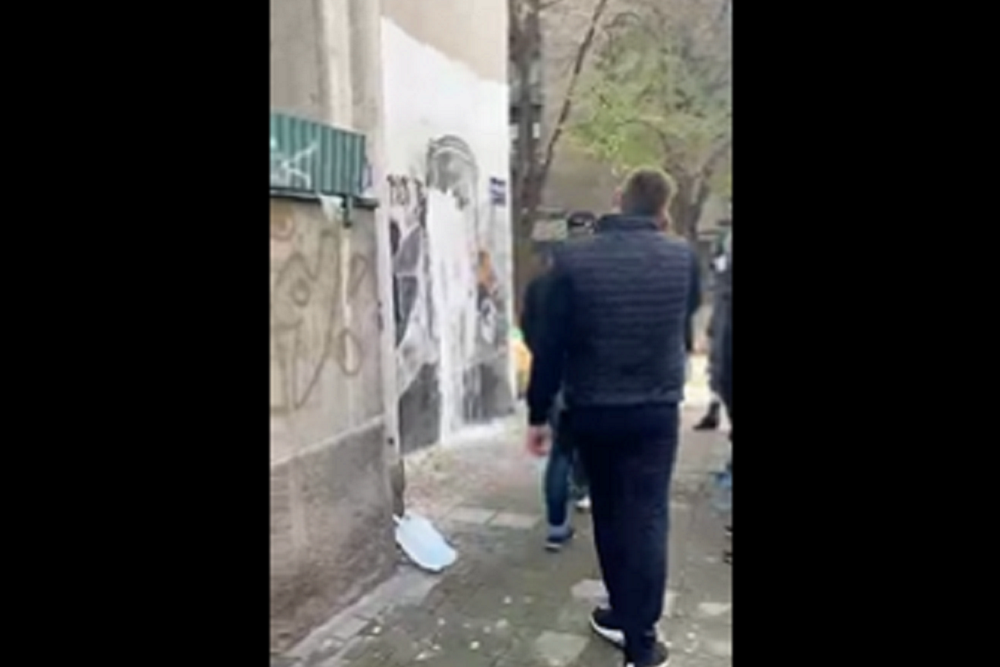 NA LICU MESTA: Vraćaju mural- Lik Ratka Mladića ponovo u Njegoševoj ulici /video/