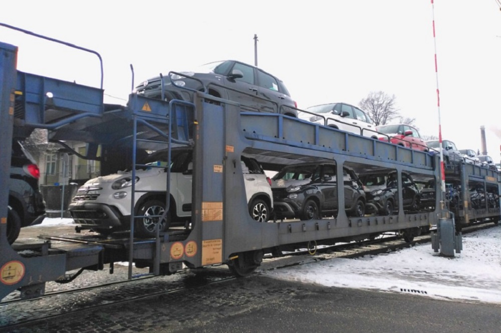 „Put putuje „500l“- Fabrika automobila u Kragujevcu i dalje bez posla. 