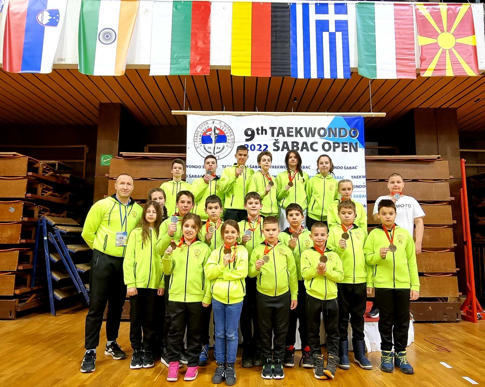 Tekvondo „Broj jedan“ : U Kragujevac doneli 17 medalja