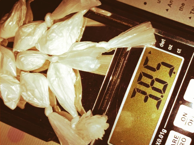 Uhapšen S.J.(31) iz Aranđelovca: U stanu kokain, heroin, municija…