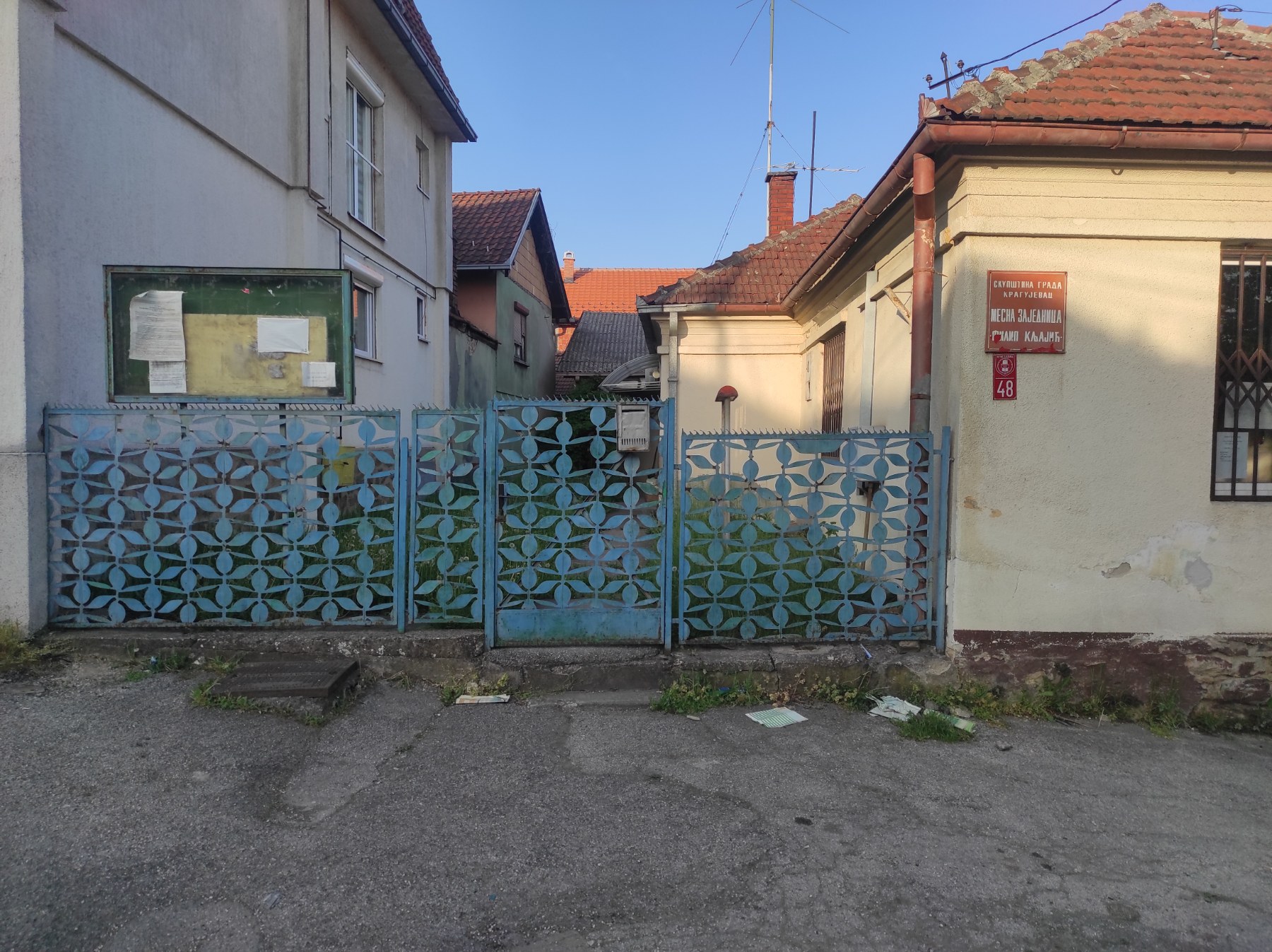 Građani BESNI – zajedno će pred OPŠTINU: Pitali bi nešto ali VRATA su uvek ZATVORENA. Zašto institucije ne reaguju? (FOTO)