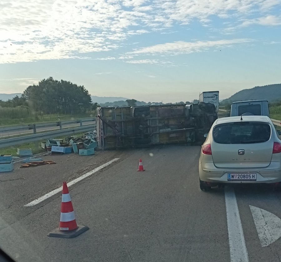 NESVAKIDAŠNJA SAOBRAĆAJNA NESREĆA kod Jagodine: Put bio BLOKIRAN. ŠTETA OGROMNA.