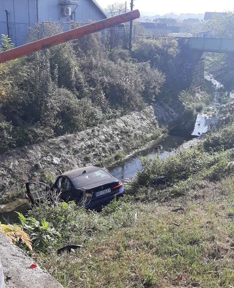 Sleteo SA MOSTA: Velika SAOBRAĆAJKA u sred KRAGUJEVCA.