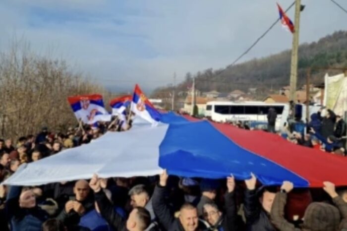 SKUP PODRŠKE u Kragujevcu: Podržimo Srbe na barikadama