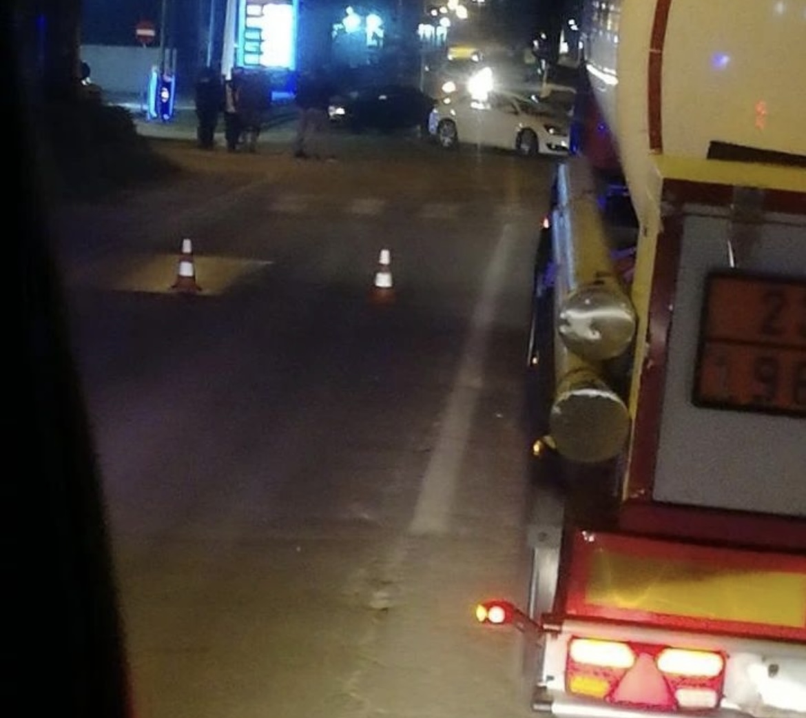 (FOTO)TEŠKA SAOBRAĆAJNA NESREĆA NA IZLAZU IZ ARANĐELOVCA!