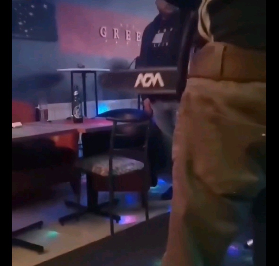 ŠOK-DETALJI UPADA S MOTORNOM TESTEROM U NOĆNI KLUB! Oglasila se i kragujevačka policija, evo zašto je sredovečni čovek divljao