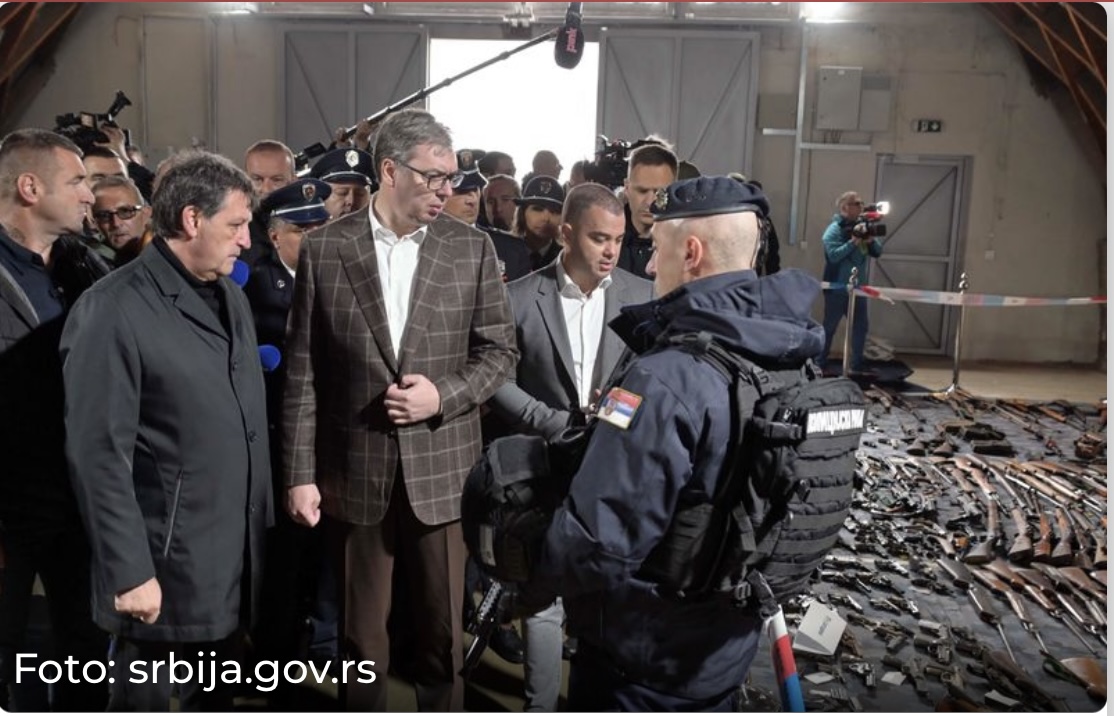 ŠTA SE DEŠAVA SA PRIKUPLJENIM ORUŽJEM Vučić: Deo toga ćemo poslati u „Zastavu“ da se pravi novo oružje