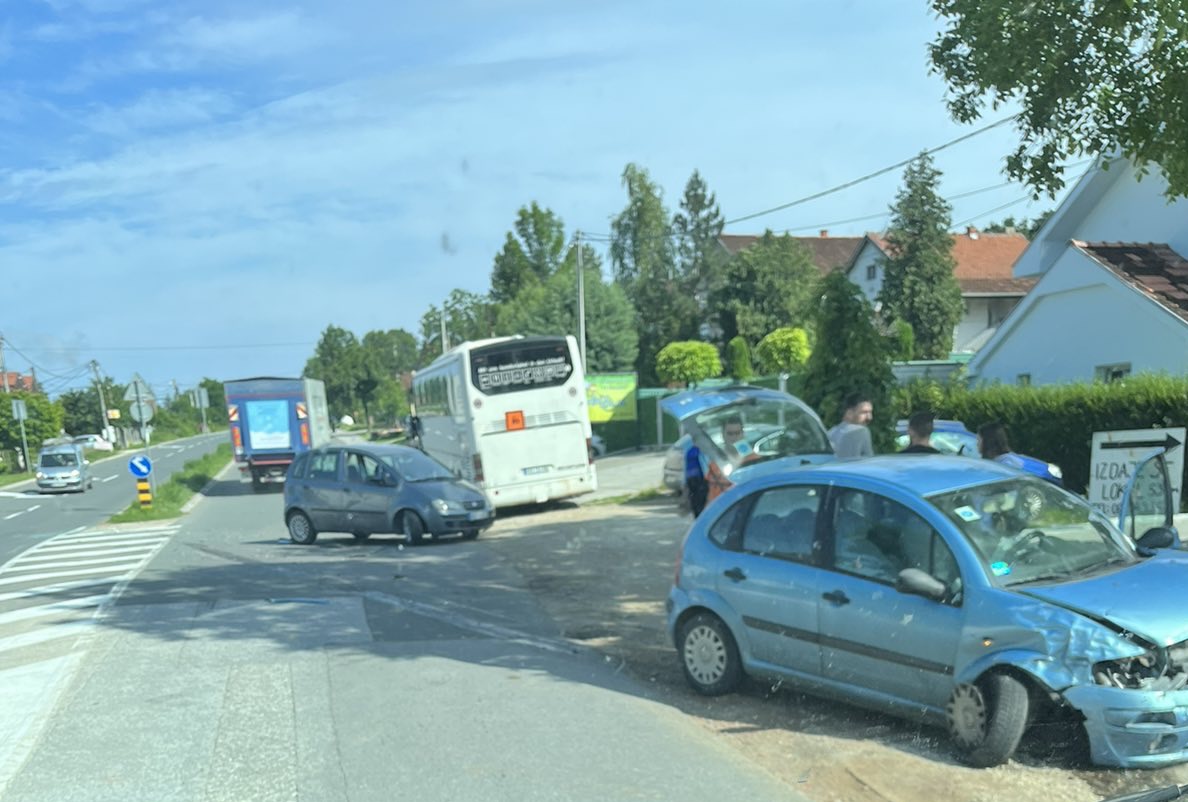 Saobraćajna nezgoda u naselju „Šumski raj“- otežan saobraćaj Kragujevac-Topola!