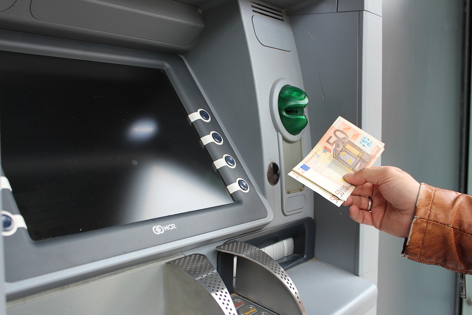 Podstanar sa računa slepog Kragujevčanina skinuo 1,6 MILIONA?