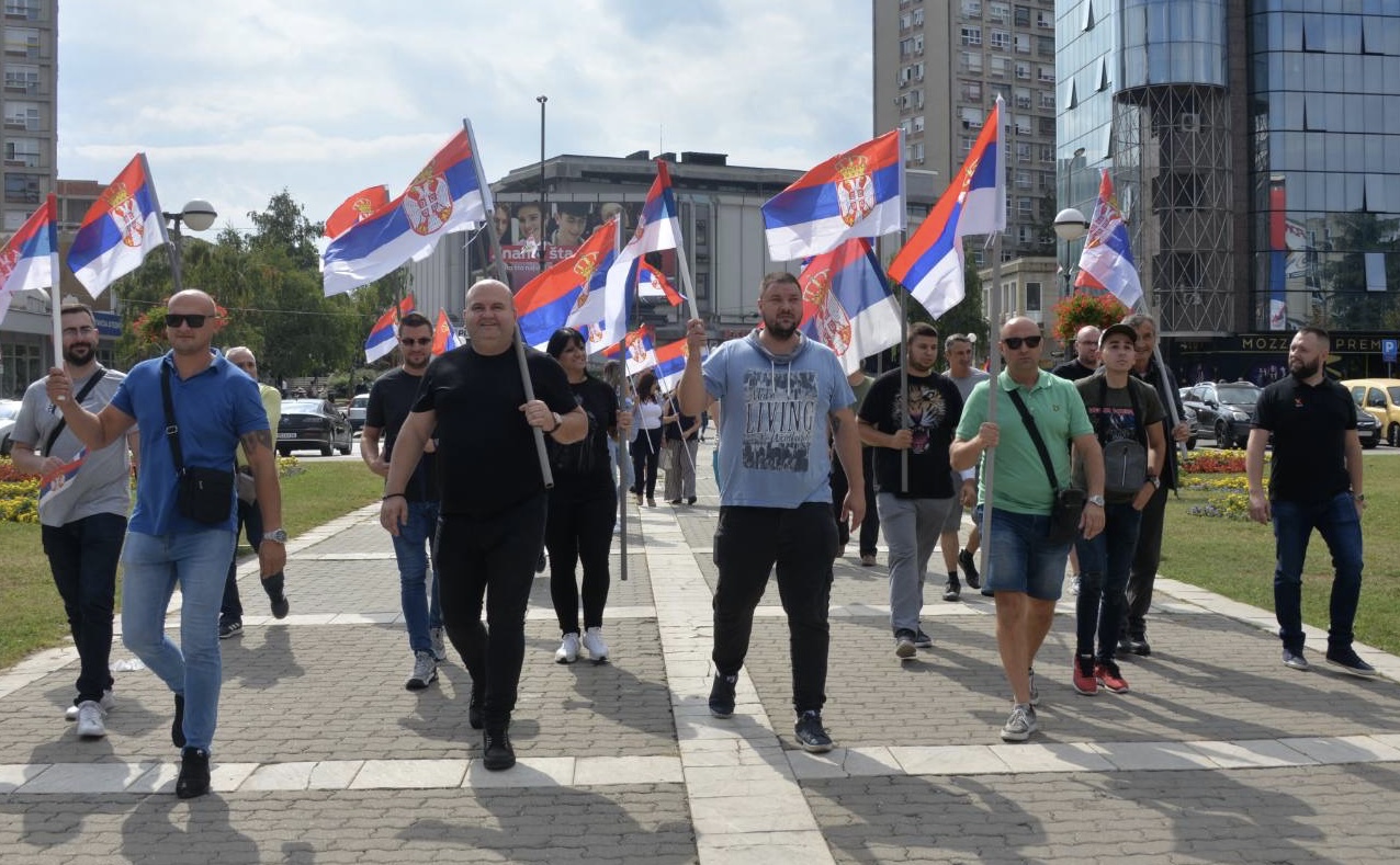 Da se zna ko su Srbi! U Kragujevcu slave Dan zastave