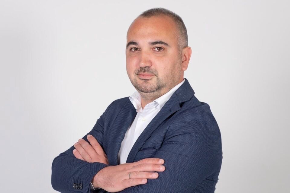 MILAN TANOVIĆ: “NE ŽELIM RASPRAVU SA DOJUČERAŠNJIM SARADNIKOM”