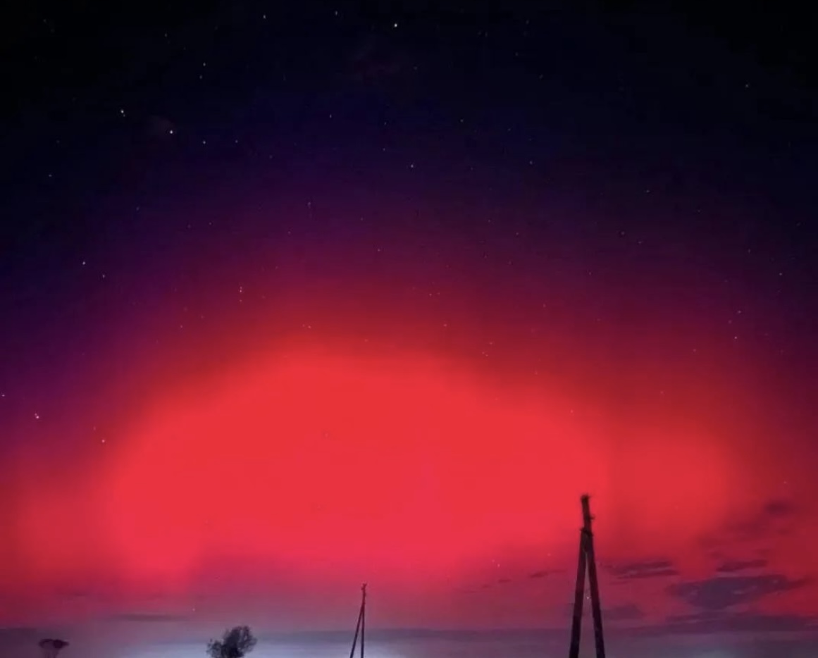 KAKVO JE TO NEBO IZNAD SRBIJE? Nije misterija, pogledajte čarobne slike AURORE BOREALIS