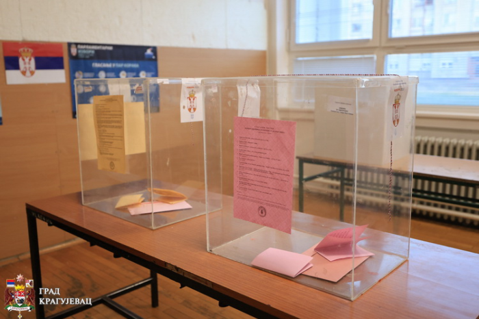 U Kragujevcu otvorena sva biračka mesta