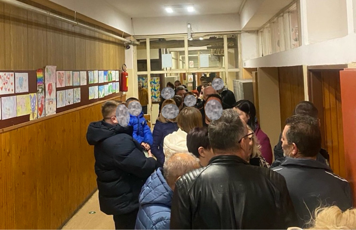 Ukoliko se nađete u redu za glasanje posle 20 sati ovo su vaša prava