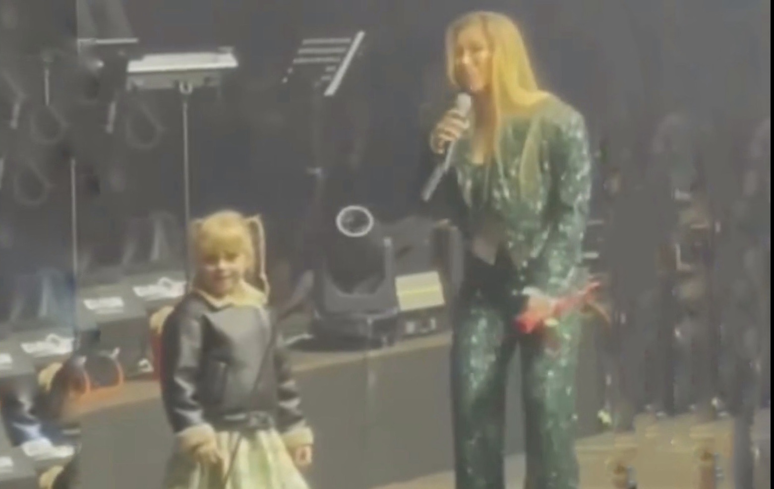 (VIDEO)Tea Tairović održala solistički koncert u Kragujevcu pred prepunom halom