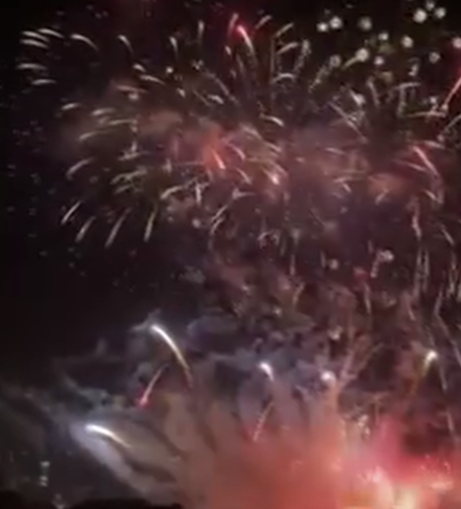 (VIDEO)GORI NEBO IZNAD KRAGUJEVACA:Svetlosni spektakl na nebu