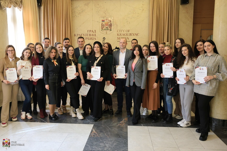 Studentima PMF-a i FILUM-a uručene zahvalnice za učešće u programu “Besplatna pripremna nastave za polaganje male mature“