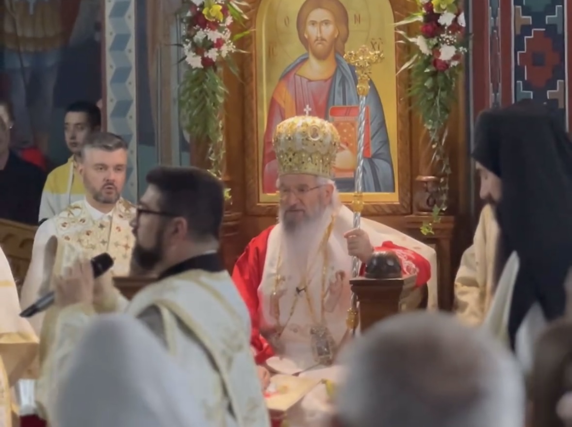 VASKRŠNJA LITURGIJA U SABORNOJ CRKVI: Liturgiju služi Episkop šumadijski gospodin JOVAN !