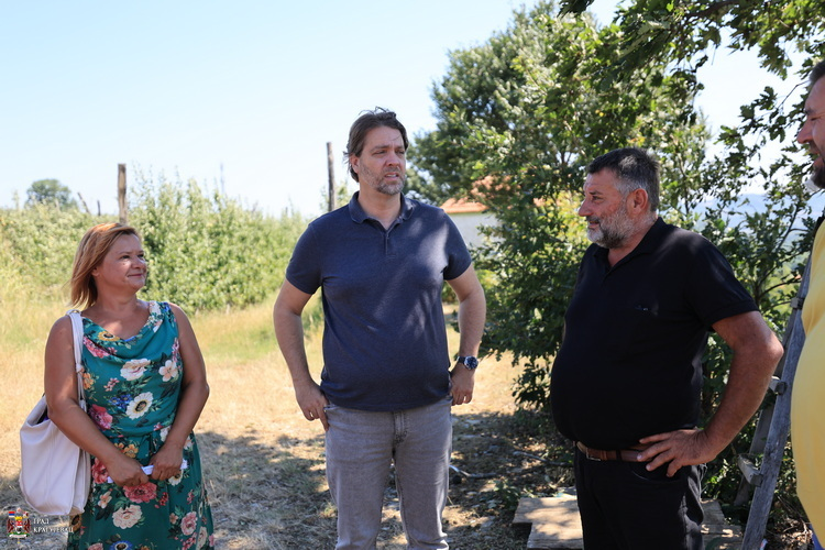 Radovi na asfaltiranju lokalnog puta u Mesnoj zajednici Stragari